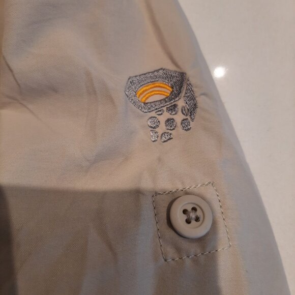 Mountain Hardwear - Long Selve Button Down Shirt - Men's Large - Picture 2 of 9